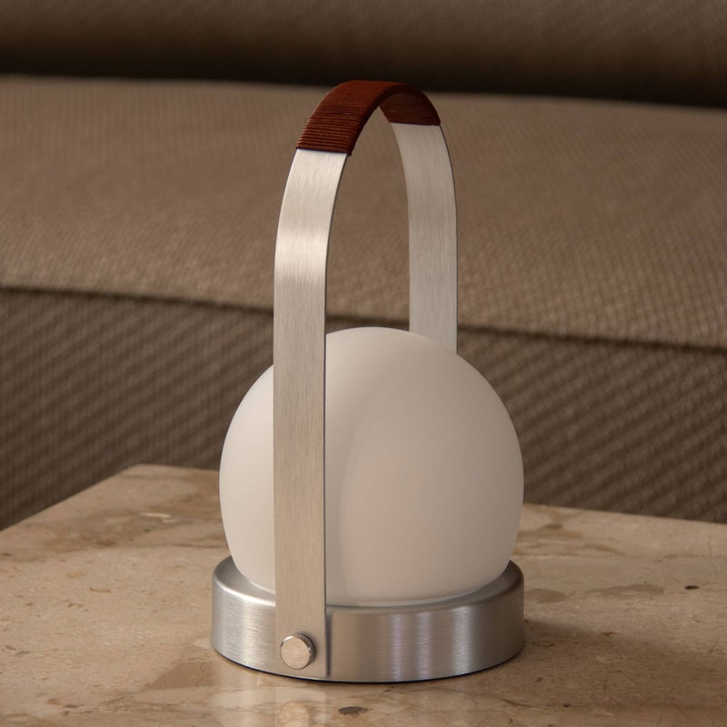 Audo Copenhagen（オドー・コペンハーゲン） / CARRIE PORTABLE LAMP（キャリー ポータブル ランプ） / レザーハンドル付 / 全5色 / テーブルランプ