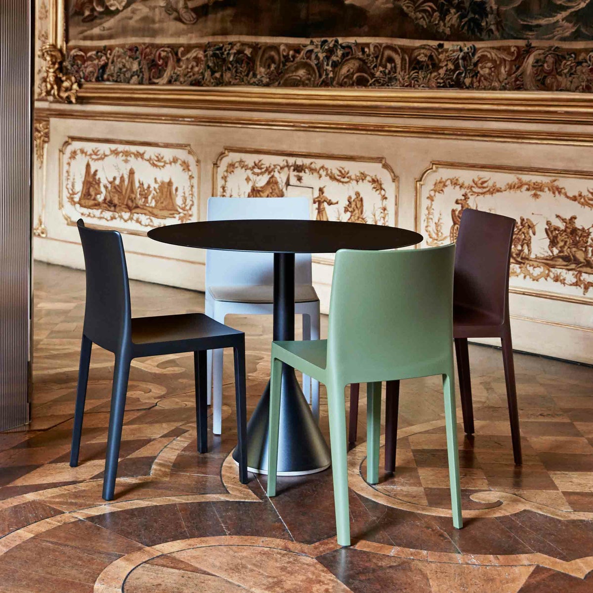 HAY（ヘイ） / PALISSADE（パリサード） / Cone Table（コーンテーブル） / Φ90×H74cm / 全4色 / アウトドア