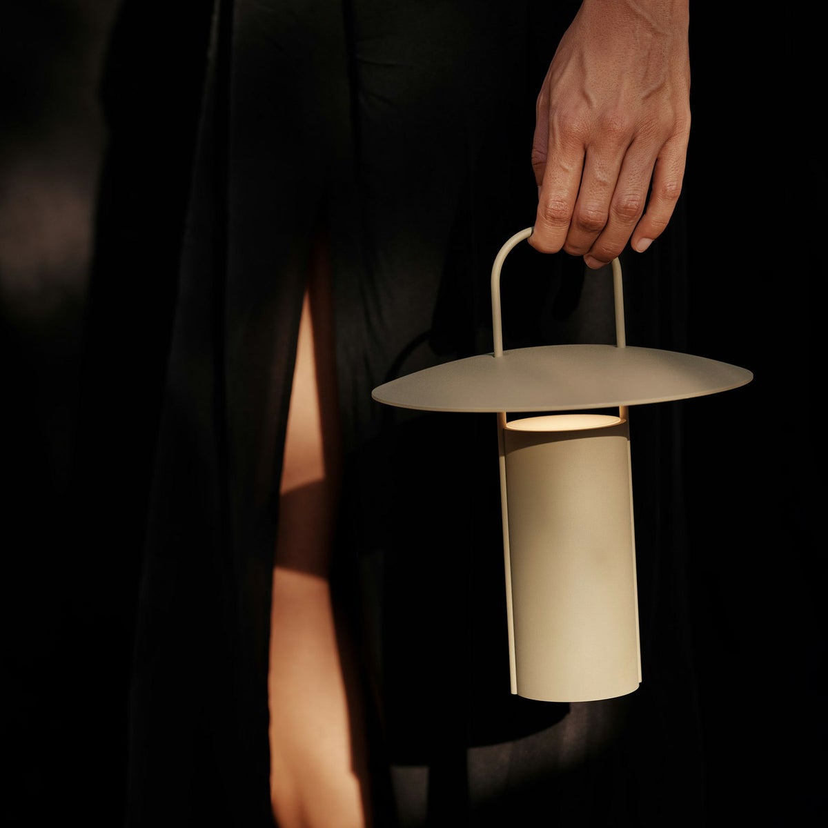 Audo Copenhagen（オドー・コペンハーゲン） / RAY PORTABLE LAMP（レイ ポータブル ランプ） /  全2色 / テーブルランプ