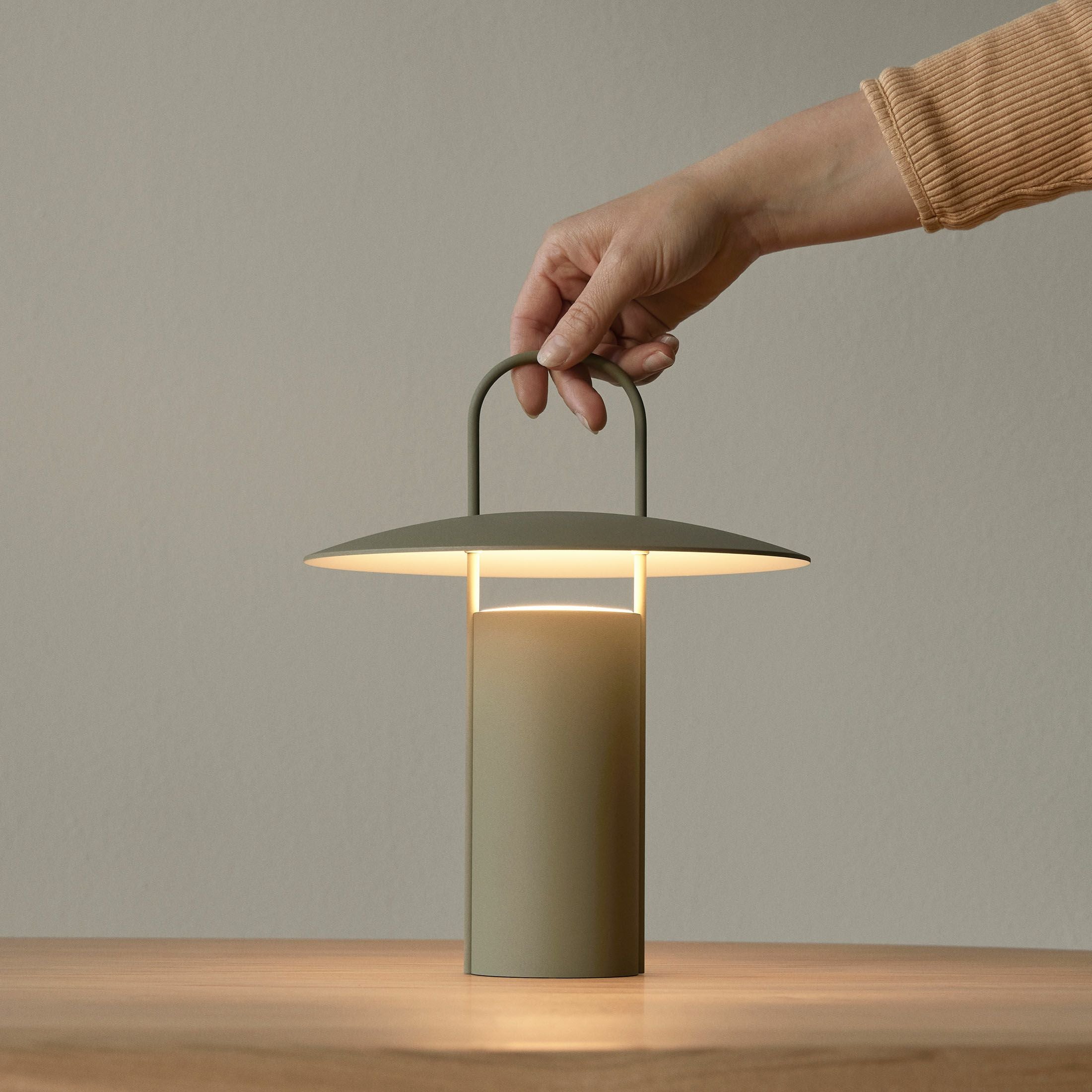 Audo Copenhagen（オドー・コペンハーゲン） / RAY PORTABLE LAMP