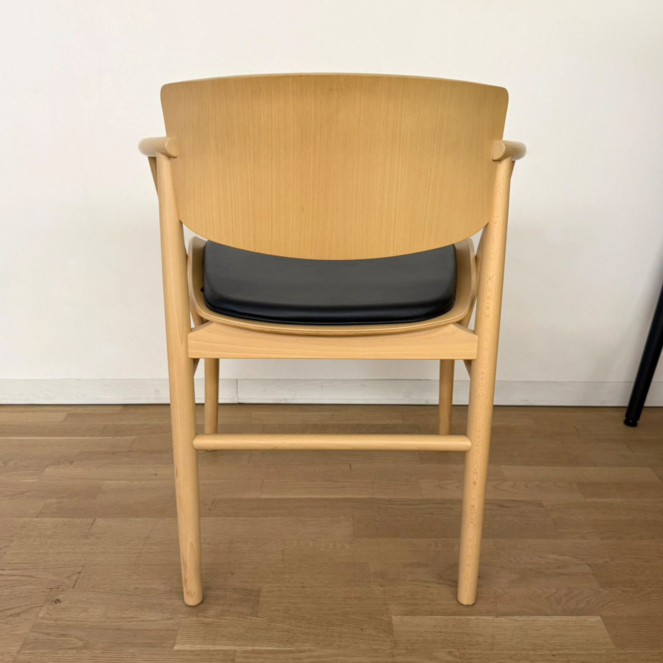 展示品　フリッツハンセン　N01　佐藤オオキ　nendo ダイニングチェア　イス N01 / Fritz Hansen | BUILDING