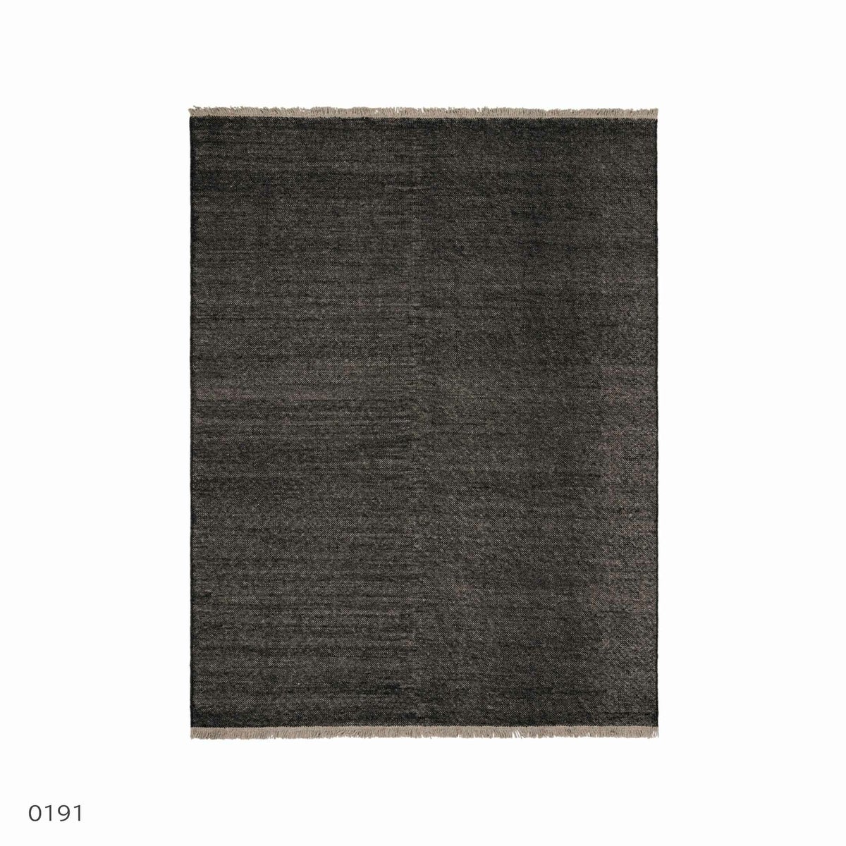 Kvadrat（クヴァドラ） / Yield Naturally Coloured Fringes（イールド ナチュラリー カラード フリンジ） / 20148（250cm×350cm） / ラグ