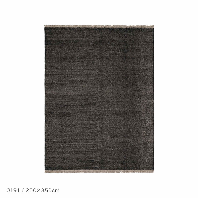 Kvadrat（クヴァドラ） / Yield Naturally Coloured Fringes（イールド ナチュラリー カラード フリンジ） / 20148（250cm×350cm） / ラグ