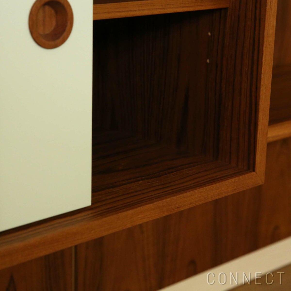 HOUSE OF FINN JUHL（ハウス・オブ・フィンユール） / PANEL SYSTEM（パネルシステム） / パネル＋シェルフ＋カップボード / 壁面収納