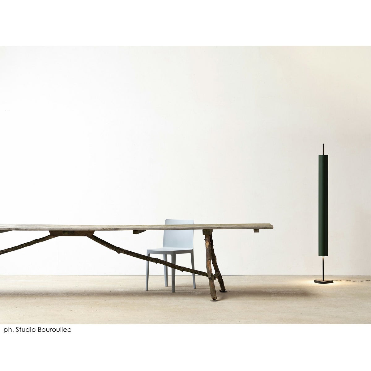 FLOS（フロス） / Emi F（エミ F） / 全5色 / 2700K / フロアランプ