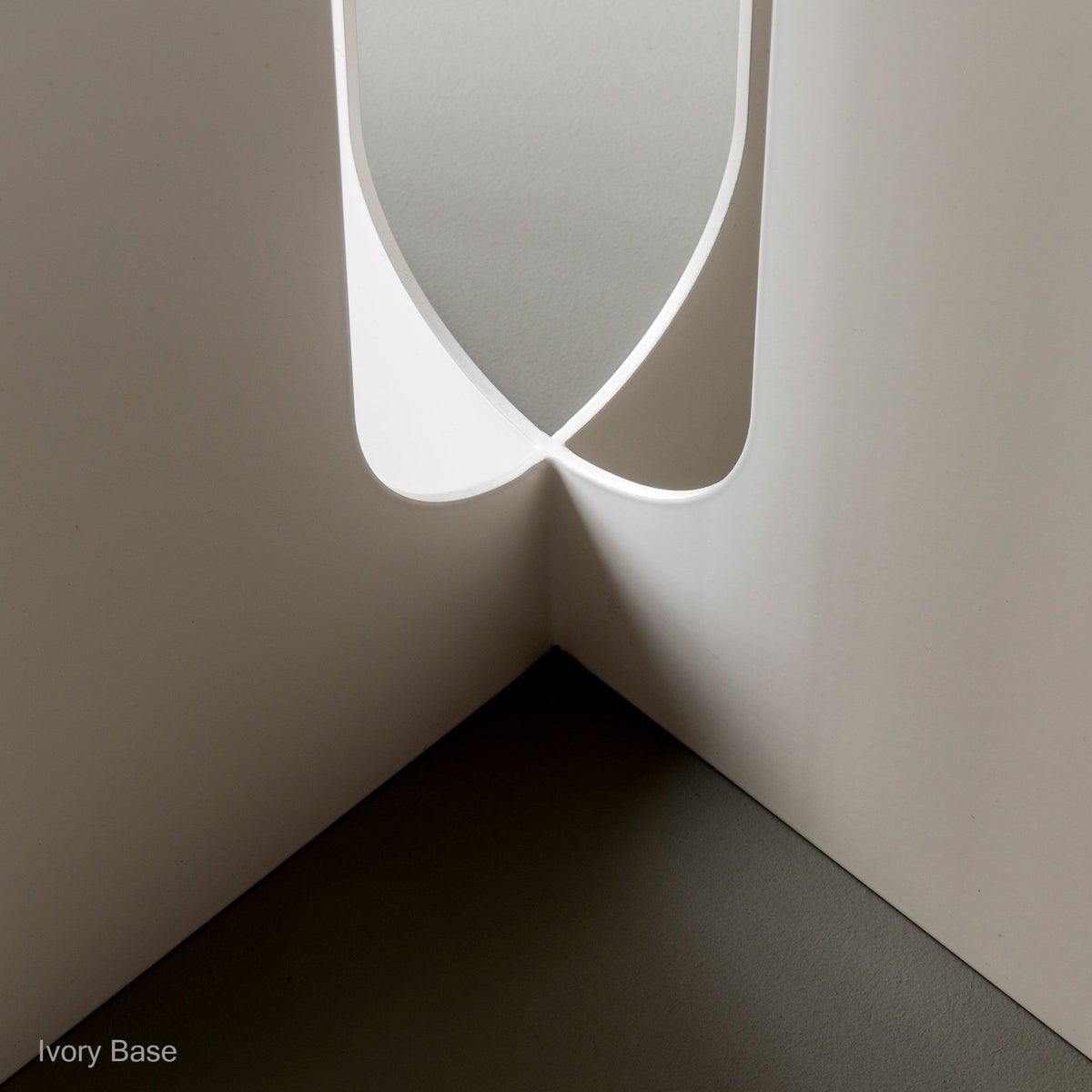 Audo Copenhagen（オドー・コペンハーゲン） / ANDROGYNE SIDE TABLE（アンドロジーン サイドテーブル）Φ40 / Brushed Steel