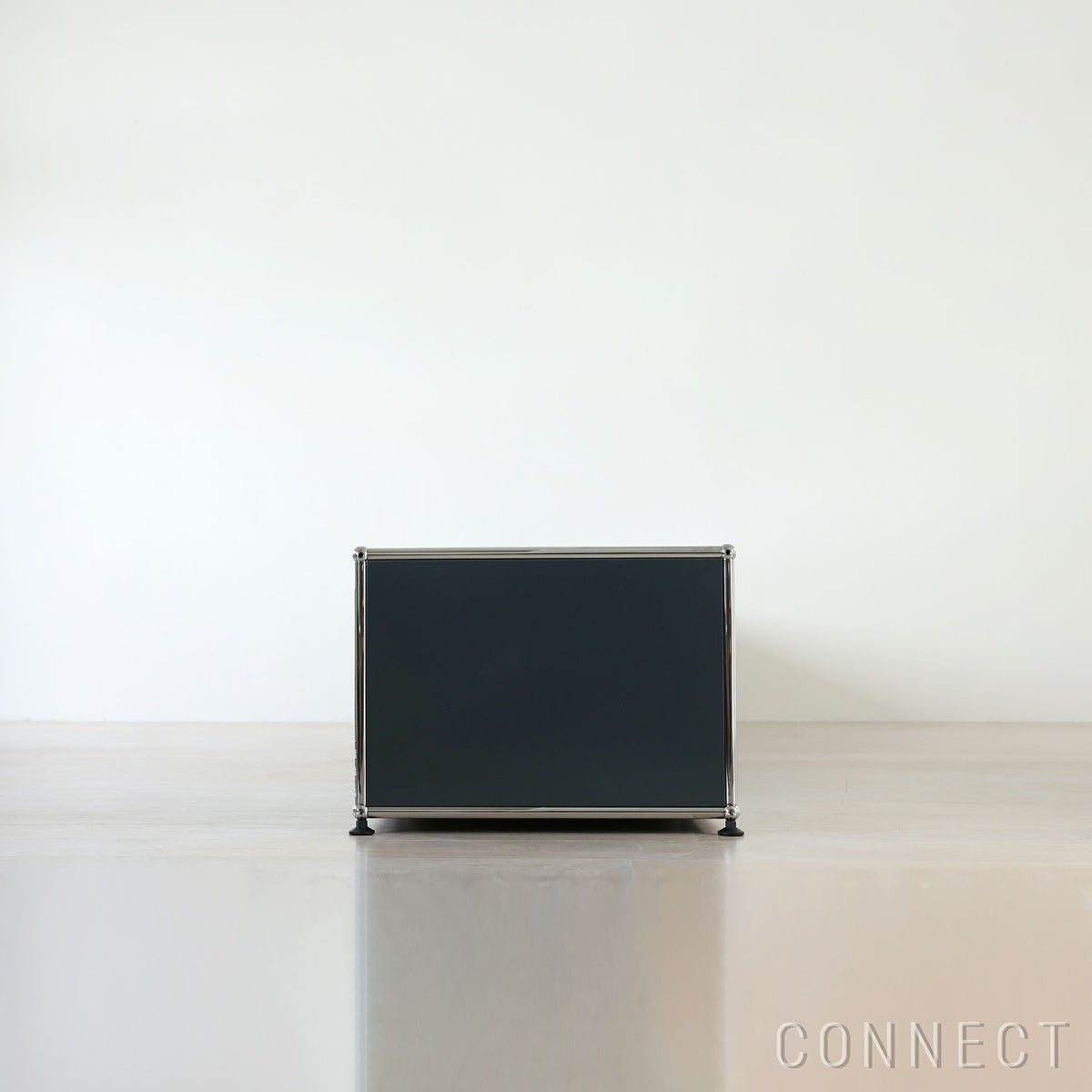 USMハラー（ユーエスエムハラー） / TV Board（テレビボード） / W3023×D523×H390mm / ドロップダウンドア×2 ガラスドア×2（ディバイダーシェルフ×2） / アントラサイト