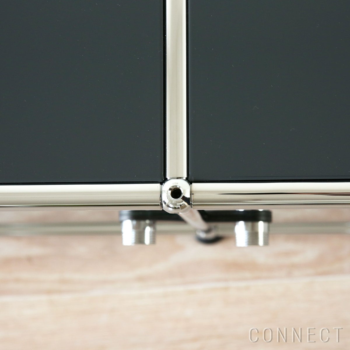 USMハラー（ユーエスエムハラー） / TV Board（テレビボード） / W3023×D523×H390mm / ドロップダウンドア×2 ガラスドア×2（ディバイダーシェルフ×2） / アントラサイト