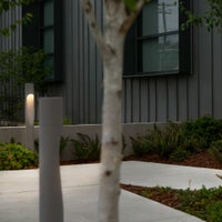 Louis Poulsen（ルイスポールセン） / Flindt Bollard（フリント ボラード） / H1100 / 3000K / 全3色 / 庭園灯