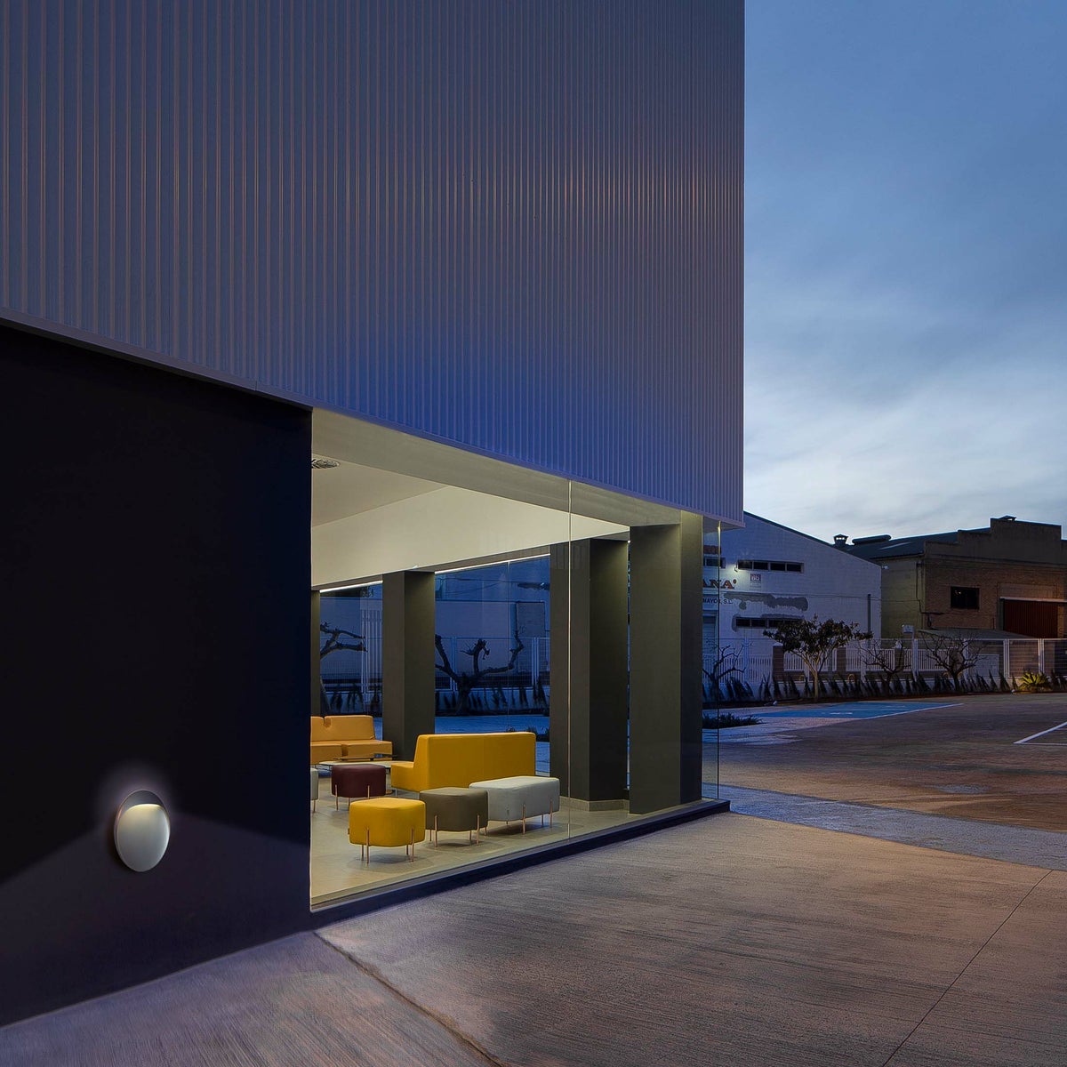 Louis Poulsen（ルイスポールセン） / Flindt Wall（フリント ウォール） / φ400 / 3000K / 全4色 / 屋外ウォール