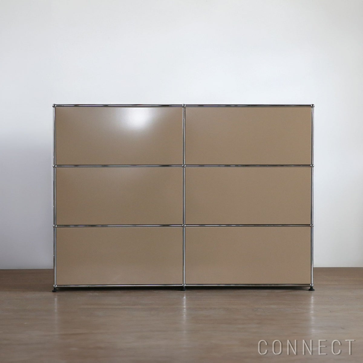 USMハラー（ユーエスエムハラー） / Cabinet（キャビネット） / W1523×D373×H1090mm / ドロップダウンドア×4 エクステンションシェルフ×2 ケーブルカットアウト（コンセント穴×1） / USMベージュ