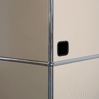USMハラー（ユーエスエムハラー） / Cabinet（キャビネット） / W1523×D373×H1090mm / ドロップダウンドア×4 エクステンションシェルフ×2 ケーブルカットアウト（コンセント穴×1） / USMベージュ