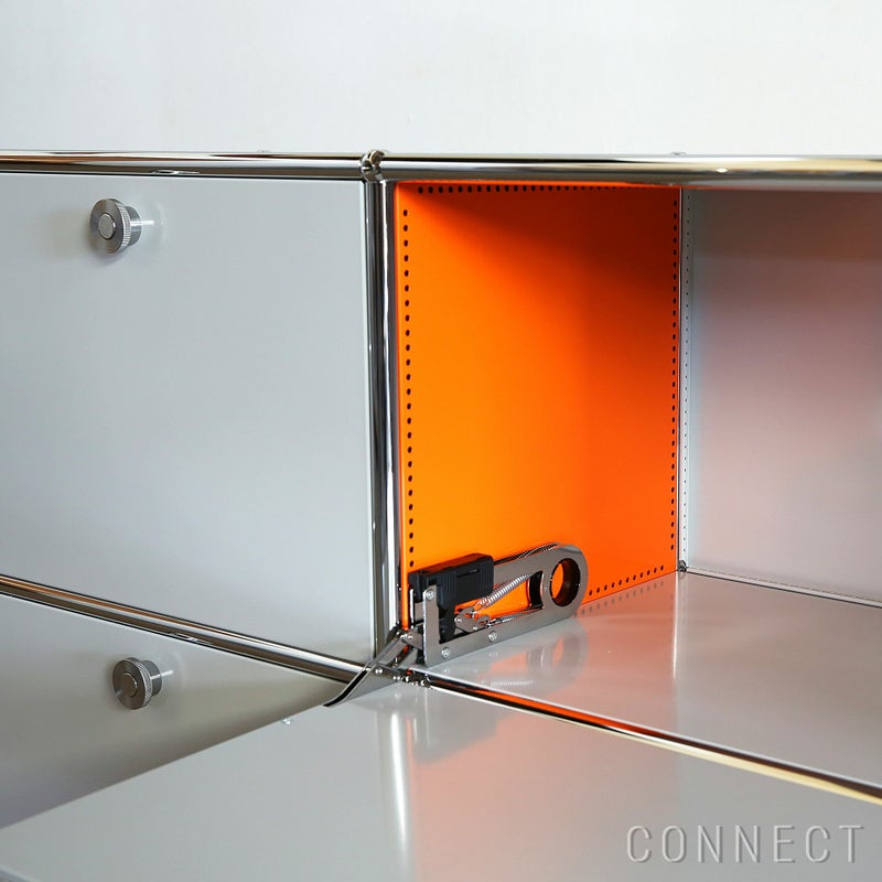 USMハラー（ユーエスエムハラー） / Sideboard（サイドボード） / W1273×D373×H740mm / ドロップダウンドア×2 / エクステンションドア×1 / ライトグレー・USMオレンジ