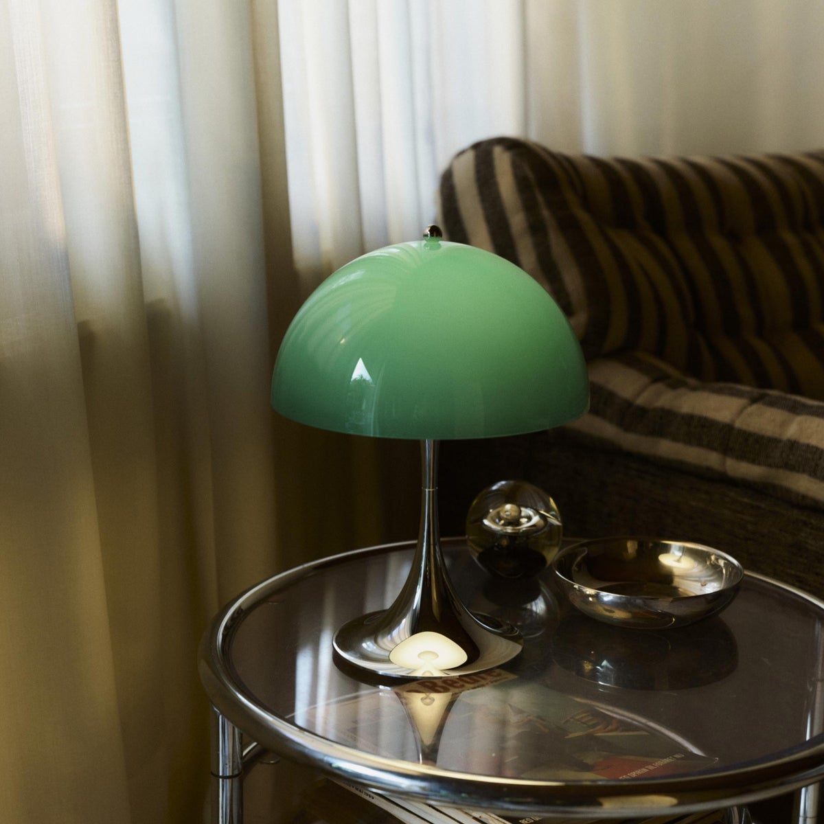 Louis Poulsen（ルイスポールセン） / Panthella 250 Portable（パンテラ 250 ポータブル） / オパール×クローム / テーブルランプ