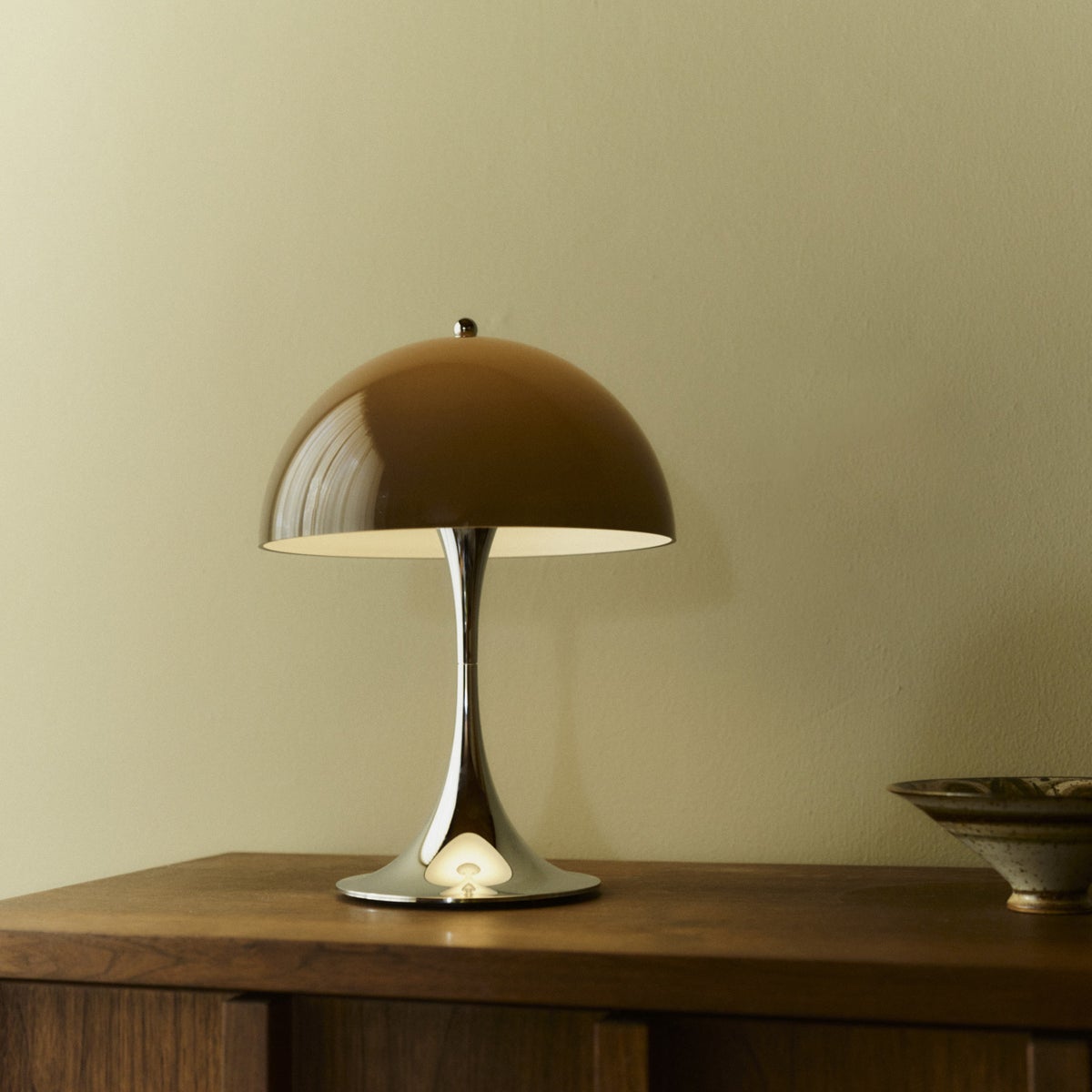 Louis Poulsen（ルイスポールセン） / Panthella 250 Portable（パンテラ 250 ポータブル） / オパール×クローム / テーブルランプ