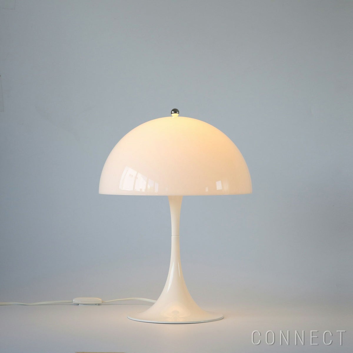 Louis Poulsen（ルイスポールセン） / Panthella 320 Table Lamp（パンテラ 320 テーブルランプ） / 全2色 / テーブルランプ