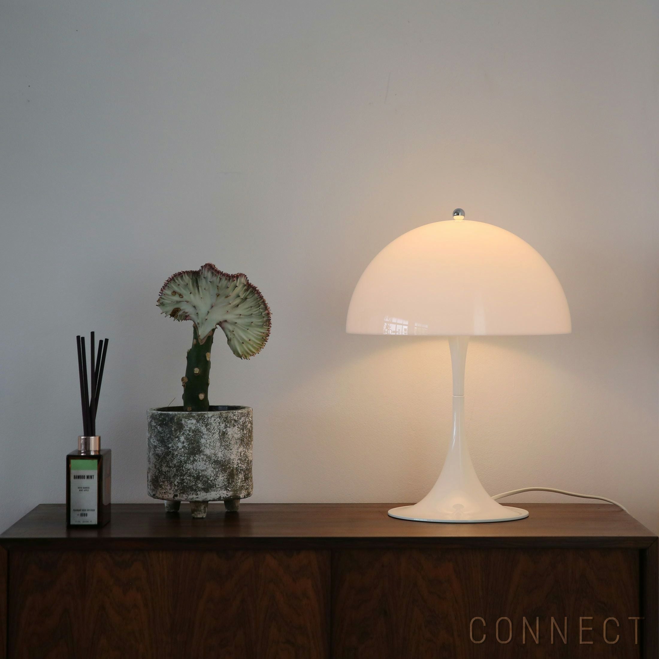 Louis Poulsen（ルイスポールセン） / Panthella 320 Table Lamp