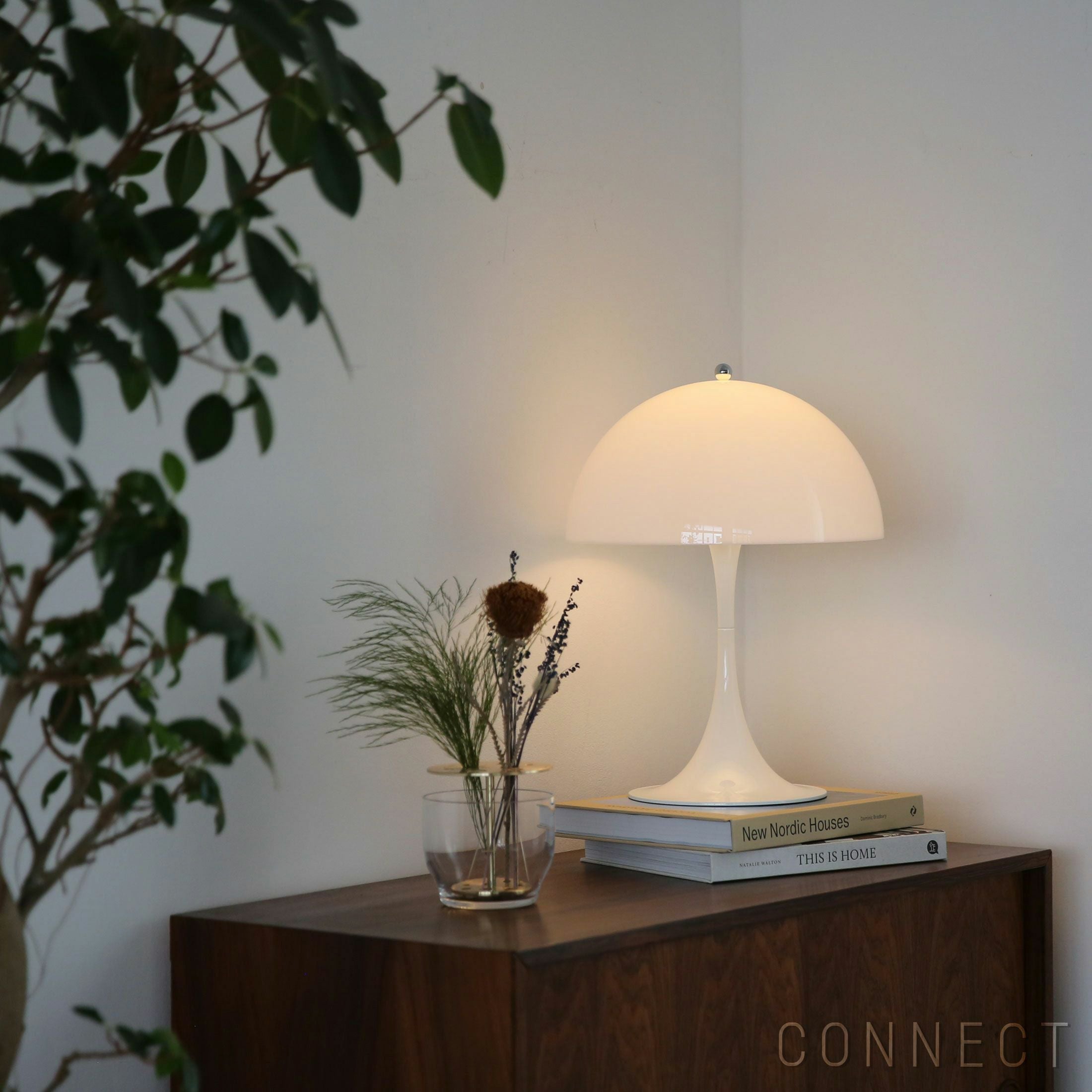 Louis Poulsen（ルイスポールセン） / Panthella 320 Table Lamp