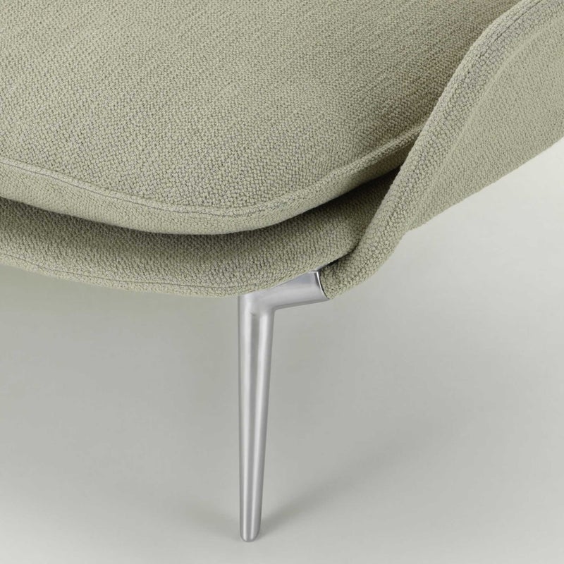 Vitra（ヴィトラ） / Slow Sofa (スローソファ) / Flocca (フロッカ）カバーカラー：ベージュ / ベース：アルミポリッシュ / バッククッション 65×30cm Kvadrat Reflex 0449 / バッククッション 40×30cm Hola 03 chestnut / バッククッション 60×40cm Dedar A perfect Flower col.003 / ネッククッション付