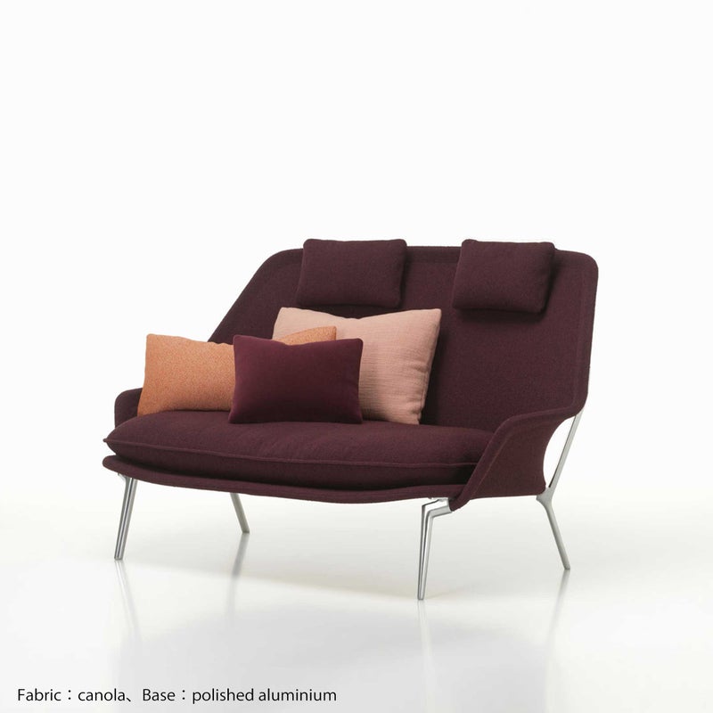 Vitra（ヴィトラ） / Slow Sofa (スローソファ) / Flocca (フロッカ）カバーカラー：ベージュ / ベース：アルミポリッシュ / バッククッション 65×30cm Kvadrat Reflex 0449 / バッククッション 40×30cm Hola 03 chestnut / バッククッション 60×40cm Dedar A perfect Flower col.003 / ネッククッション付