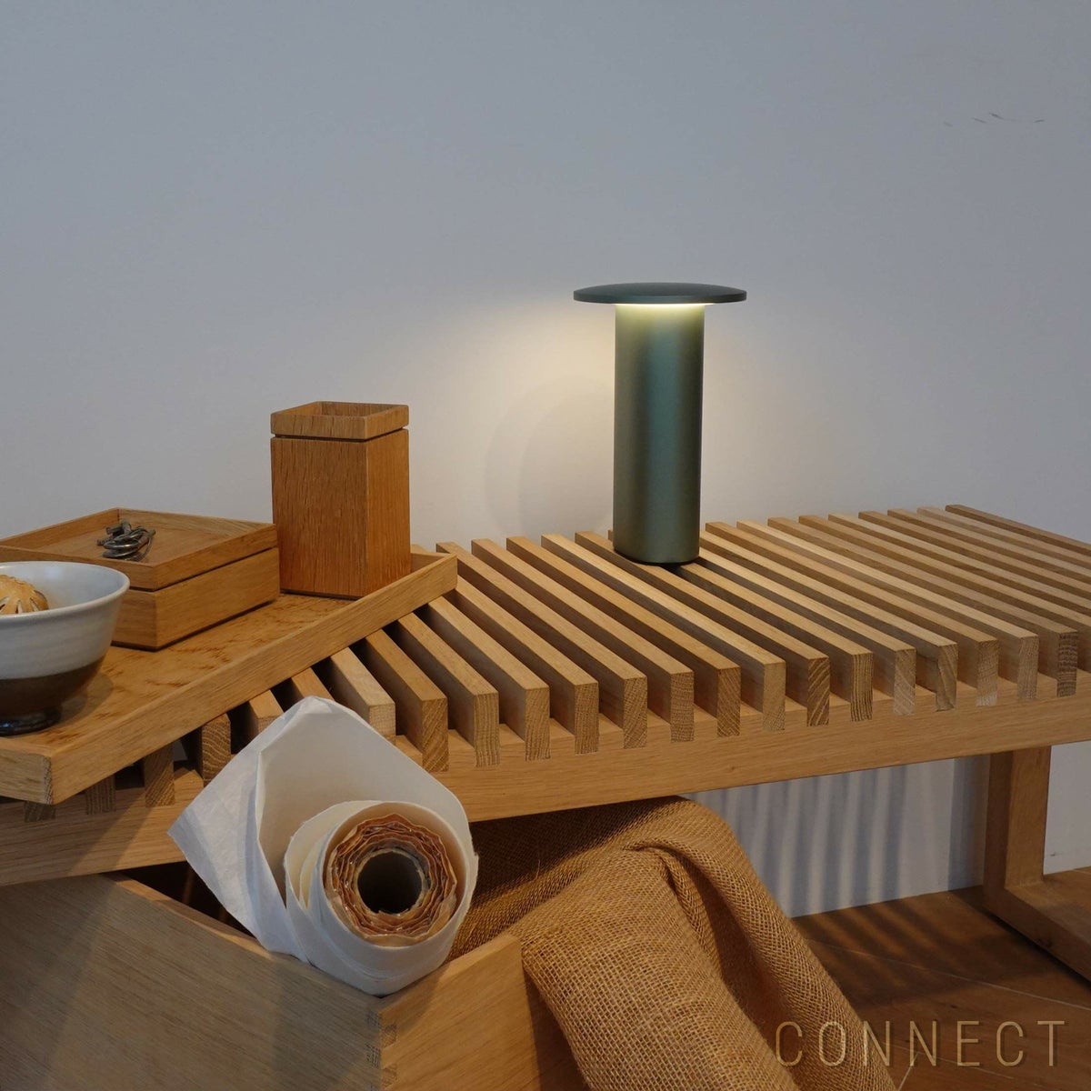 FRITZ HANSEN（フリッツ・ハンセン） / SOLAE（ソラエ） / ライトグリーン（アルマイト仕上げ） / テーブルランプ