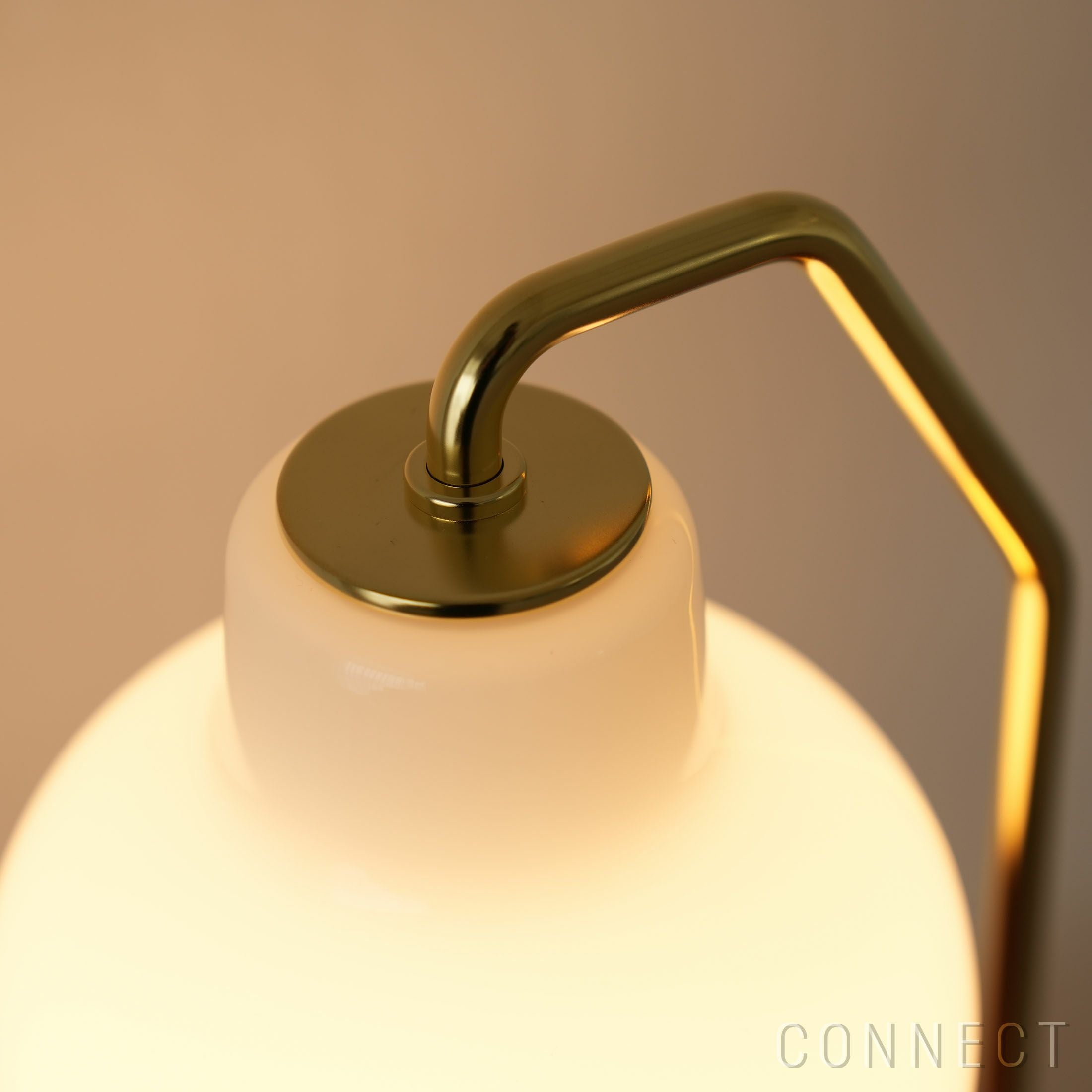 126 黄金色に輝く　テーブル Louis Poulsen（ルイスポールセン） / VL Ring Crown Table Lamp（VL