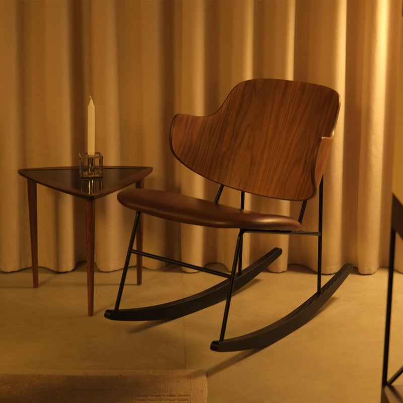 Audo Copenhagen（オドー・コペンハーゲン） / The Penguin Rocking Chair（ペンギンロッキングチェア） / Walnut / Dakar 0329 (Brown)