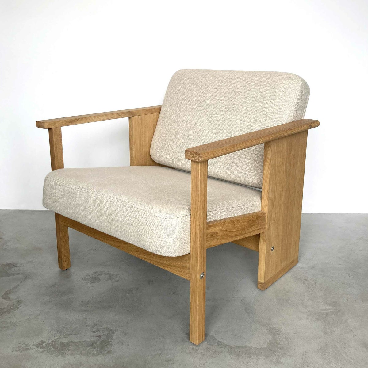 【アウトレット】FORM & REFINE（フォーム&リファイン） / Block Lounge Chair（ブロック ラウンジチェア） / Oak Natural Oil（オーク ナチュラルオイル仕上げ） / ラウンジチェア