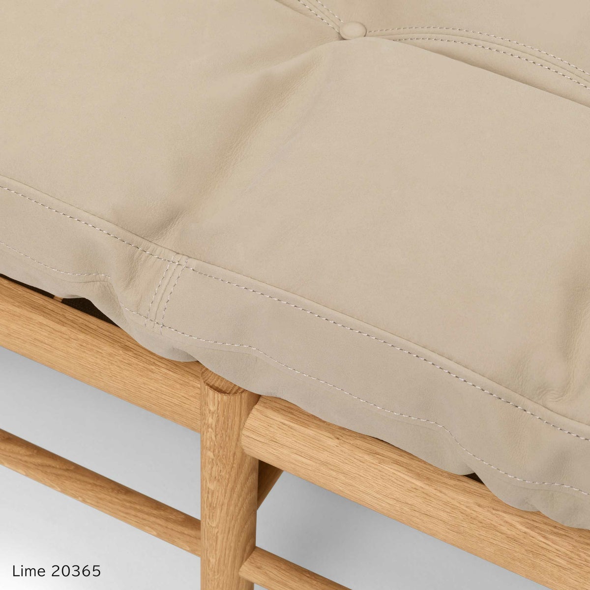 CARL HANSEN & SON （カール・ハンセン＆サン） / OW150 DAYBED（デイベッド） / オーク材・オイル仕上げ / ソーレンセンレザー TERRA