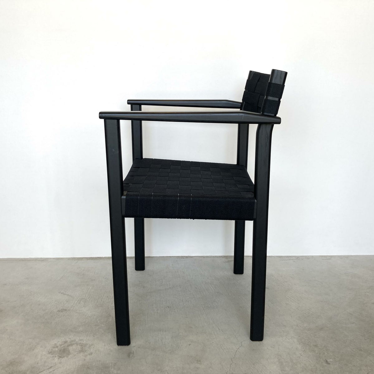 【アウトレット】FORM & REFINE（フォーム&リファイン） / Motif Armchair（モチーフ アームチェア） / Black Stained Oak（オーク ブラックステイン仕上げ） / チェア / No.1