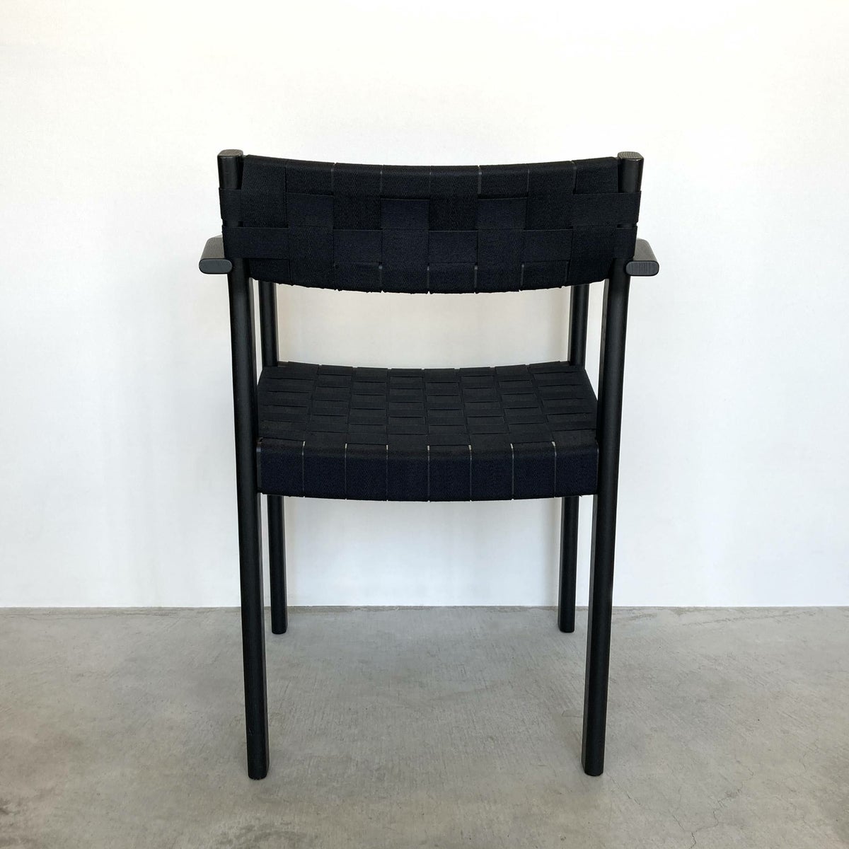 【アウトレット】FORM & REFINE（フォーム&リファイン） / Motif Armchair（モチーフ アームチェア） / Black Stained Oak（オーク ブラックステイン仕上げ） / チェア / No.2