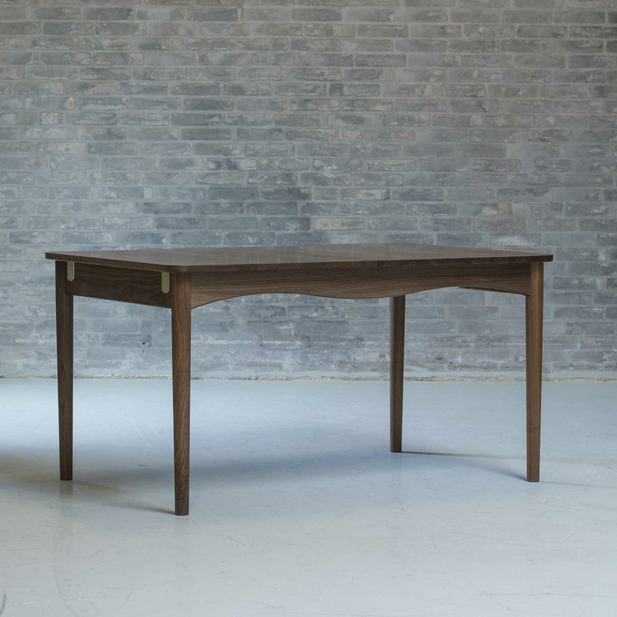 HOUSE OF FINN JUHL（ハウス・オブ・フィンユール） / BOVIRKE TABLE W/EXTENSHION（ボビルケテーブル） / ウォルナット材・オイル仕上げ / 伸長式