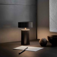 Audo Copenhagen（オドー・コペンハーゲン） / COLUMN PORTABLE LAMP（コラムポータブルランプ） / 全2色 / Table Lamp《レビュー特典付》