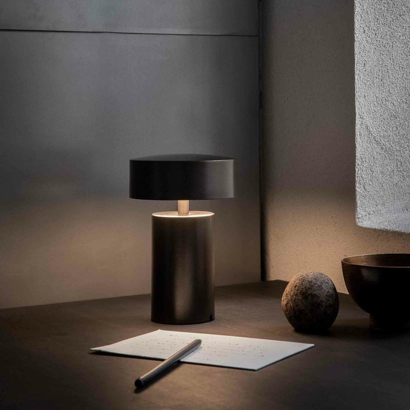 Audo Copenhagen（オドー・コペンハーゲン） / COLUMN PORTABLE LAMP（コラムポータブルランプ） / 全2色 / Table Lamp《レビュー特典付》