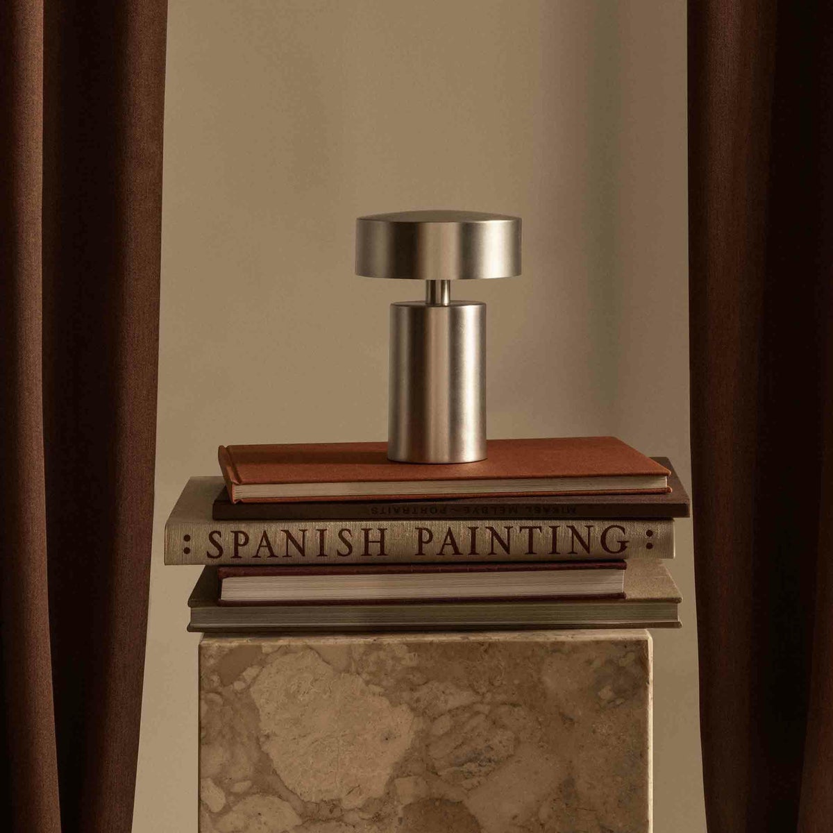 Audo Copenhagen（オドー・コペンハーゲン） / COLUMN PORTABLE LAMP（コラムポータブルランプ） / 全2色 / Table Lamp《レビュー特典付》