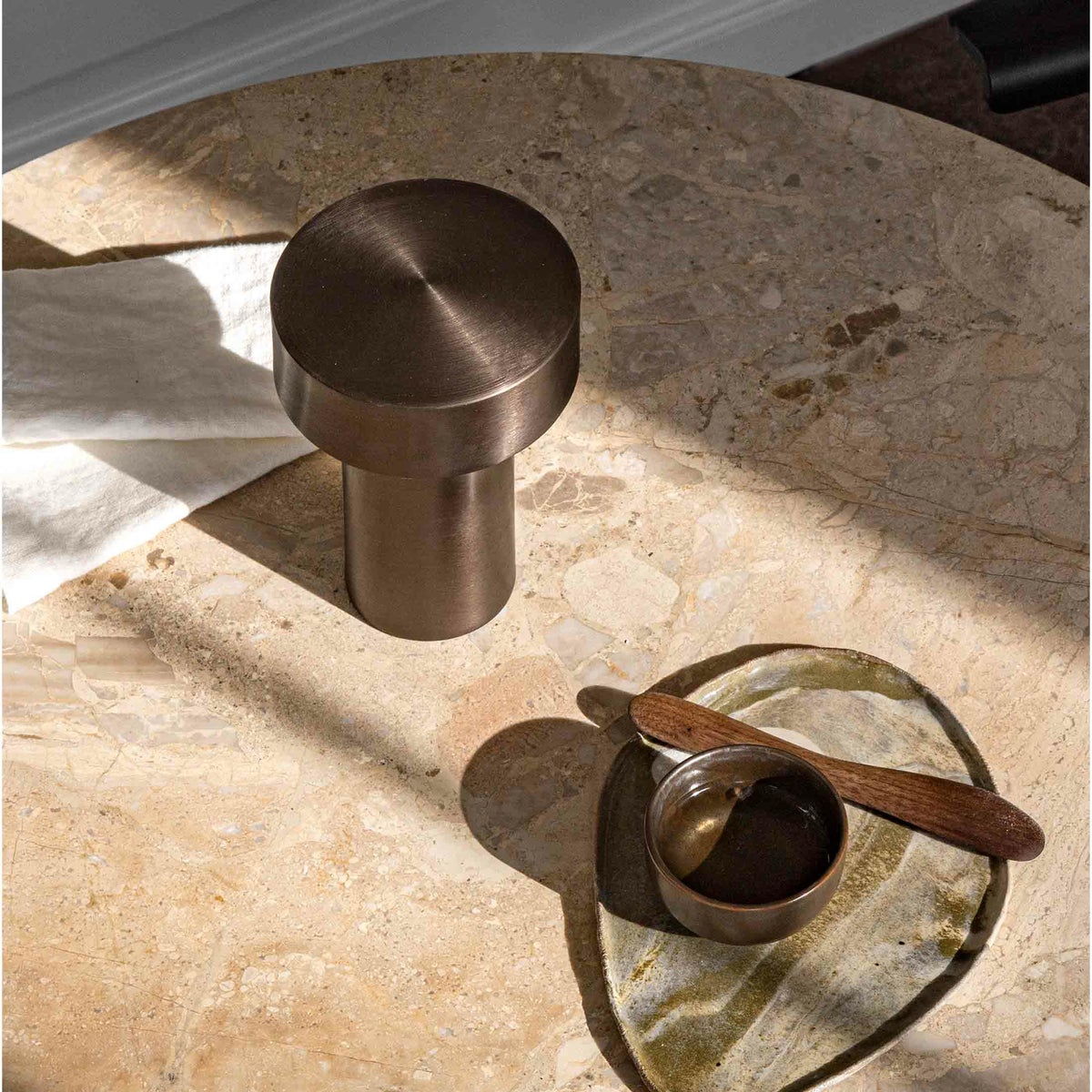 Audo Copenhagen（オドー・コペンハーゲン） / COLUMN PORTABLE LAMP（コラムポータブルランプ） / 全2色 / Table Lamp《レビュー特典付》