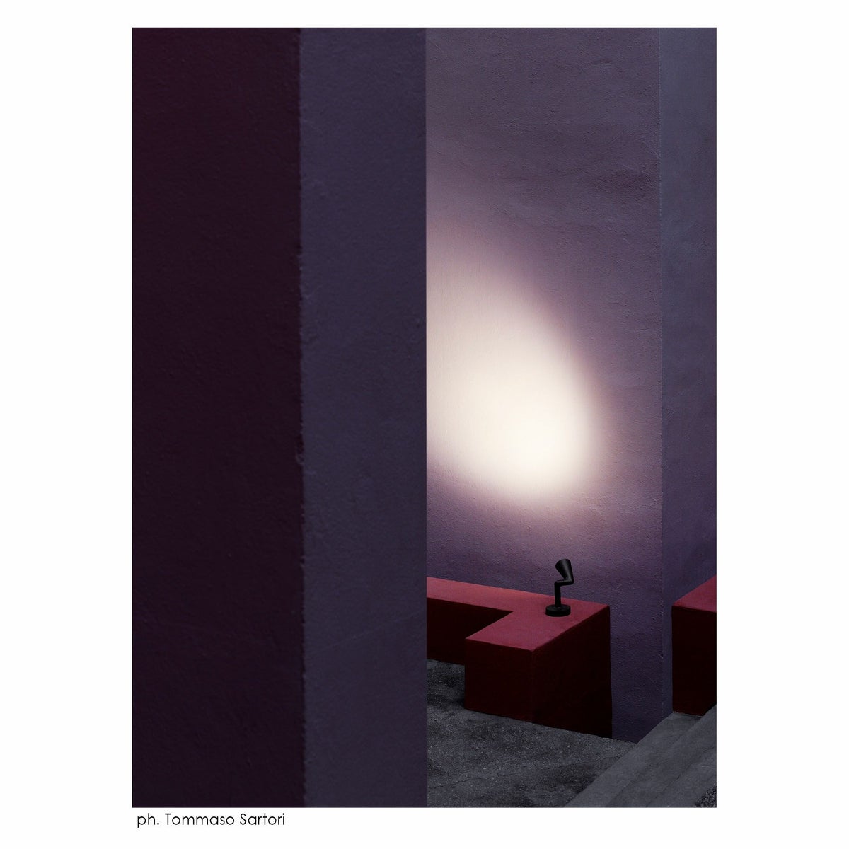 FLOS（フロス） / BELVEDERE SPOT F1（ベルヴェデーレ スポット） / H180 / 3000K / 全5色 / 庭園灯