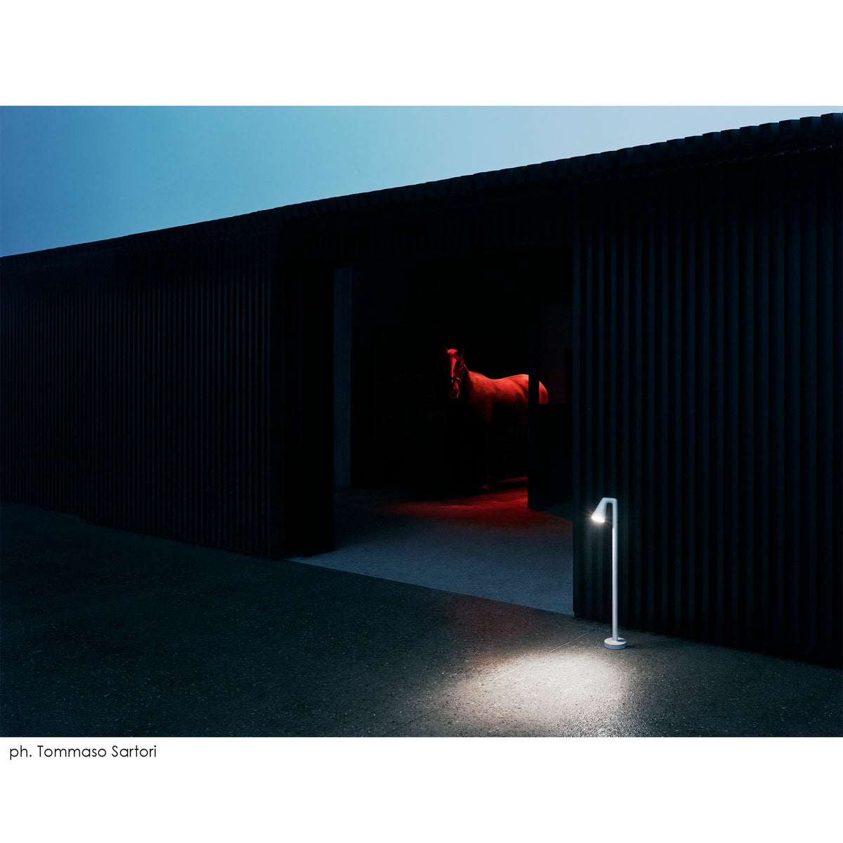 FLOS（フロス） / BELVEDERE SPOT F2（ベルヴェデーレ スポット） / H600 / 3000K / 全5色 / 庭園灯