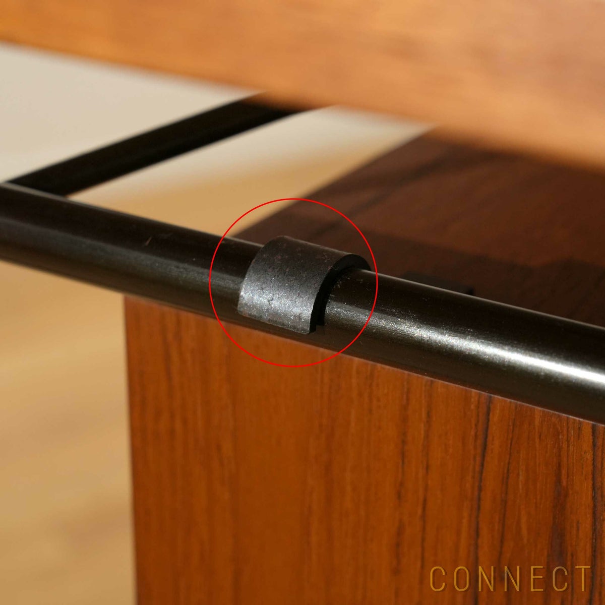 HOUSE OF FINN JUHL（ハウス・オブ・フィンユール） / NYHAVN DESK（ニューハウンデスク） / チーク材・オイル仕上げ / 脚：ブラック / トレイユニット付き（COLD） / デスク / W170cm