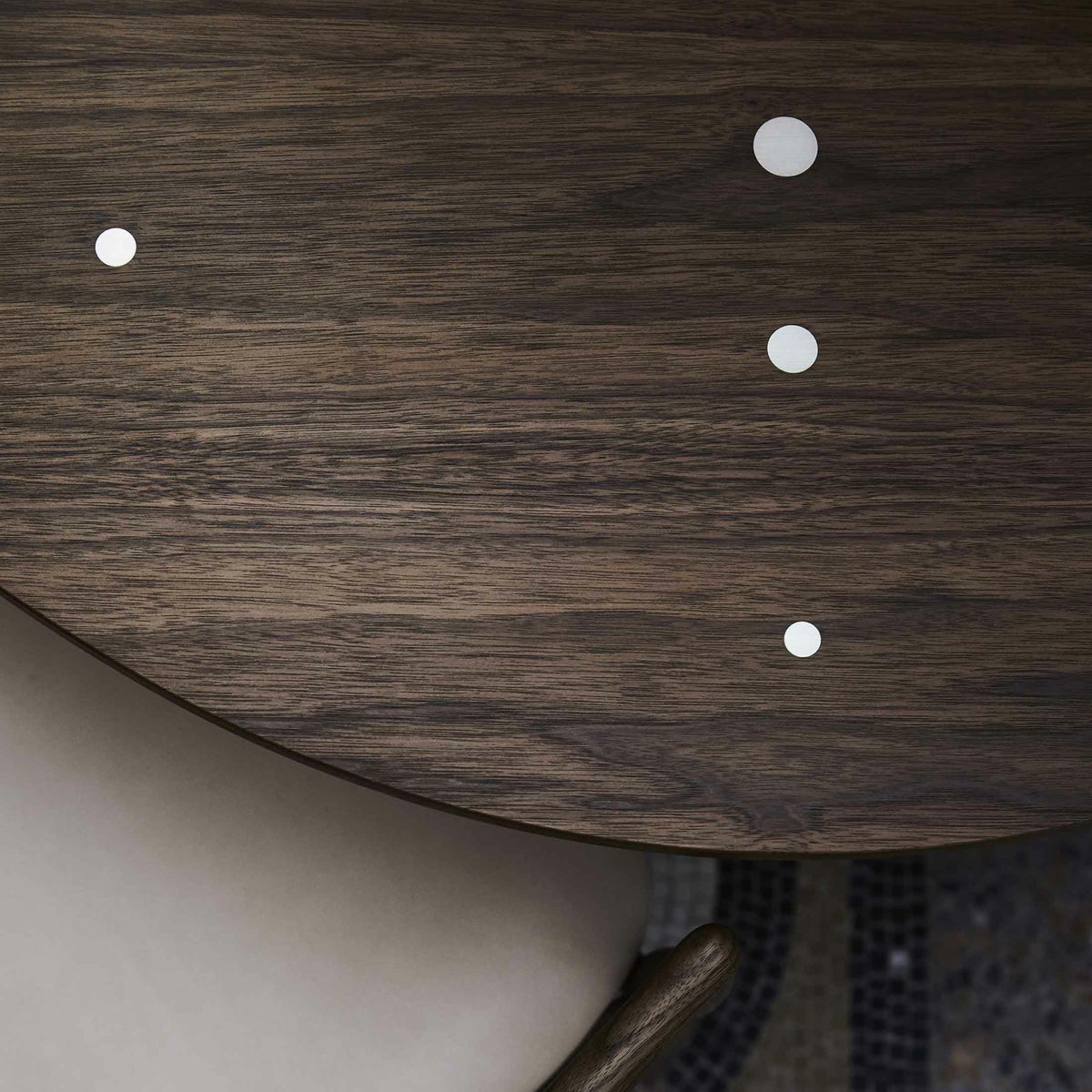 HOUSE OF FINN JUHL（ハウス・オブ・フィンユール） / SMALL SILVER TABLE（スモールシルバーテーブル） / ウォルナット材・オーク材・ダークオイル仕上げ