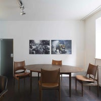 HOUSE OF FINN JUHL（ハウス・オブ・フィンユール） / SMALL SILVER TABLE（スモールシルバーテーブル） / ウォルナット材・オーク材・ダークオイル仕上げ