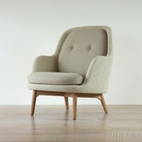 FRITZ HANSEN（フリッツ・ハンセン） / FRI（フリチェア） / ウッドベース / Sunniva（スニバ）233 ライトベージュ×Moss（モス）0019 / ラウンジチェア