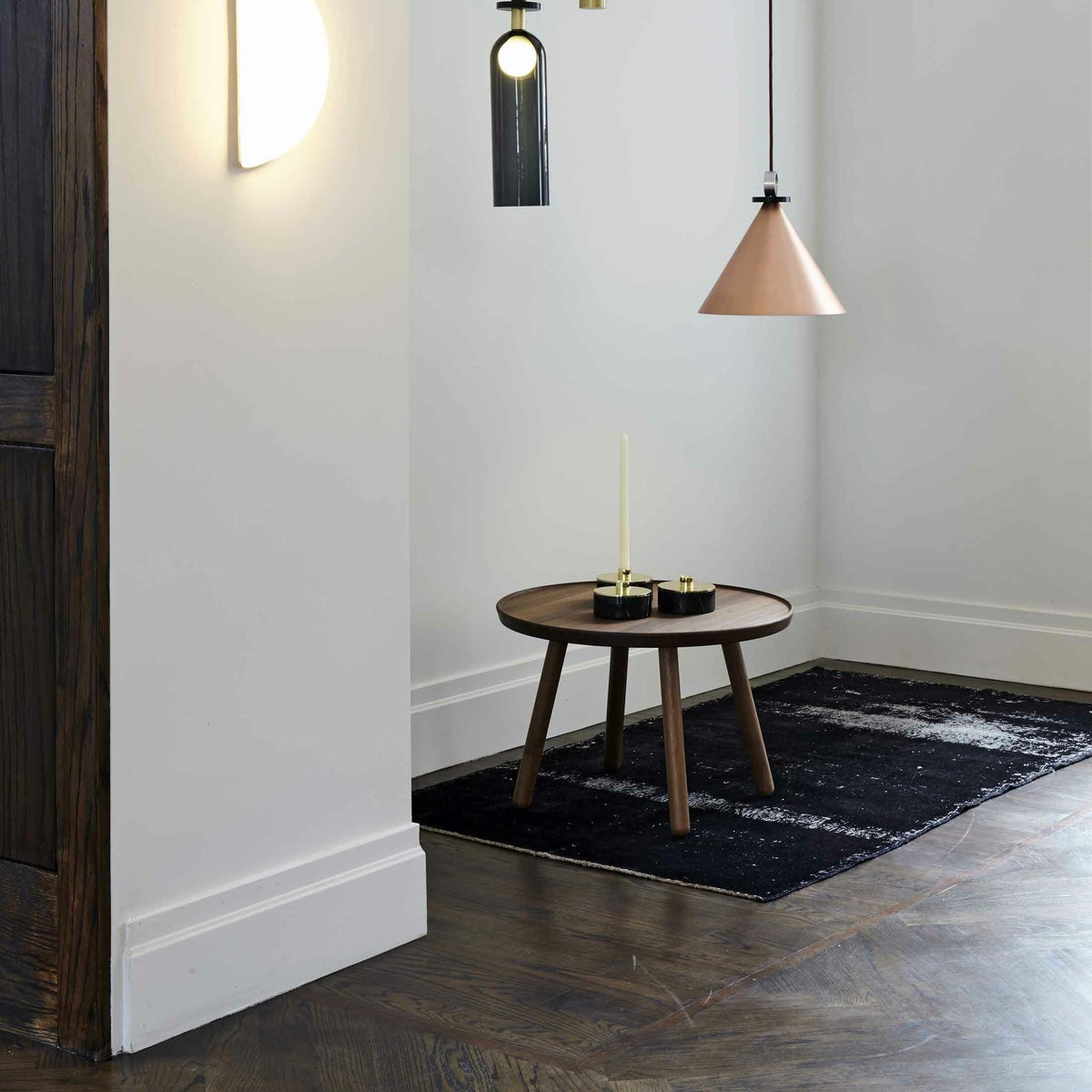 HOUSE OF FINN JUHL（ハウス・オブ・フィンユール） / PELICAN TABLE（ペリカンテーブル） / ウォルナット材・オイル仕上げ / コーヒーテーブル