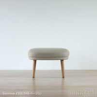 FRITZ HANSEN（フリッツ・ハンセン） / FRI FOOT STOOL（フリチェア用フットスツール） / ウッドベース / Sunniva（スニバ）233 ライトベージュ×Moss（モス）0019