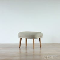 FRITZ HANSEN（フリッツ・ハンセン） / FRI FOOT STOOL（フリチェア用フットスツール） / ウッドベース / Sunniva（スニバ）233 ライトベージュ×Moss（モス）0019