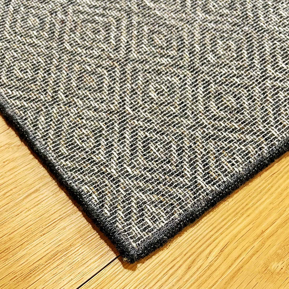 KASTHALL（カスタール） / GOOSE EYE ICON（グース アイ アイコン） / Soho 580（60×90cm） / ラグ'《滑り止めプレゼント》