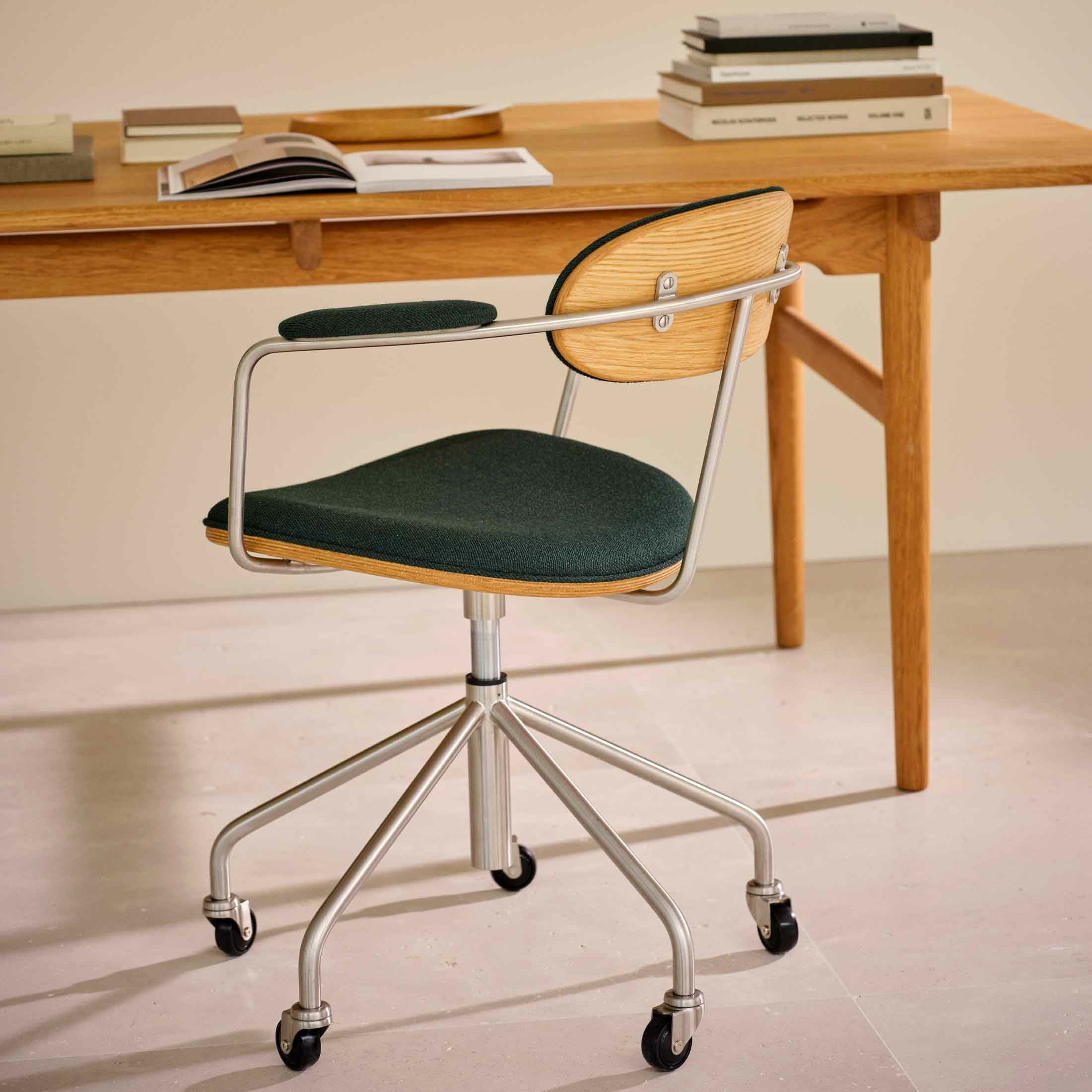 CARL HANSEN & SON（カール・ハンセン＆サン） / CH621 SWIVEL CHAIR