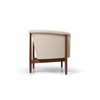 CARL HANSEN & SON（カール・ハンセン＆サン） / ND52-2 VITA SOFA（ヴィタソファ） / ウォルナット材・オイル仕上げ / Hallingdal 0200（ハリンダル） / ボタン：Sif 95 / ソファ