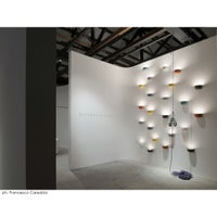 FLOS（フロス） / BELLHOP WALL UP（ベルホップ ウォールアップ） / 全6色 / ウォールランプ