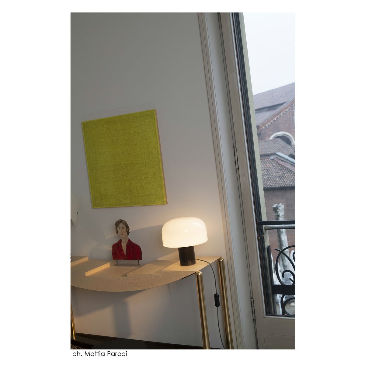 FLOS（フロス） / BELLHOP GLASS T（ベルホップ ガラス） / 全3色 / テーブルランプ